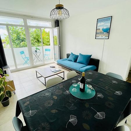 Luminous Apartment With Parking Near The City Center Cenon Kültér fotó