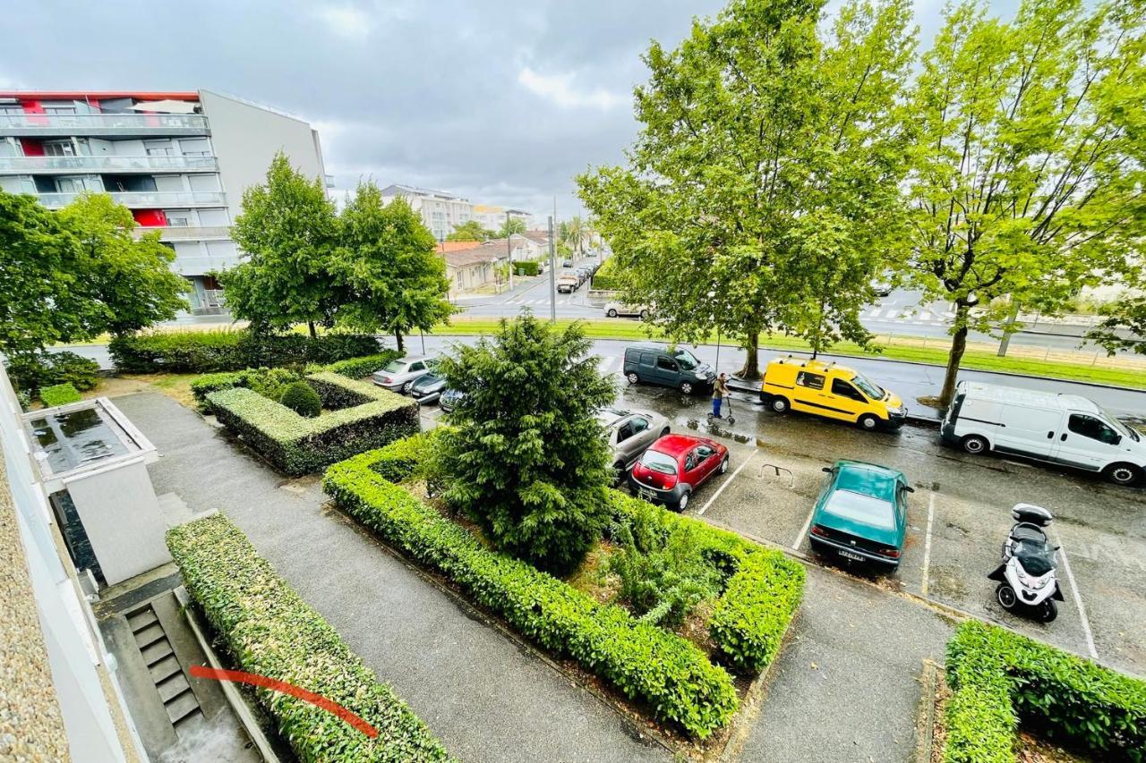 Luminous Apartment With Parking Near The City Center Cenon Kültér fotó