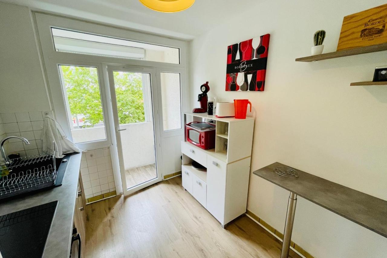 Luminous Apartment With Parking Near The City Center Cenon Kültér fotó
