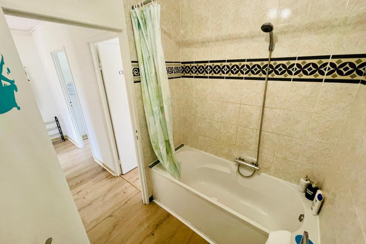 Luminous Apartment With Parking Near The City Center Cenon Kültér fotó