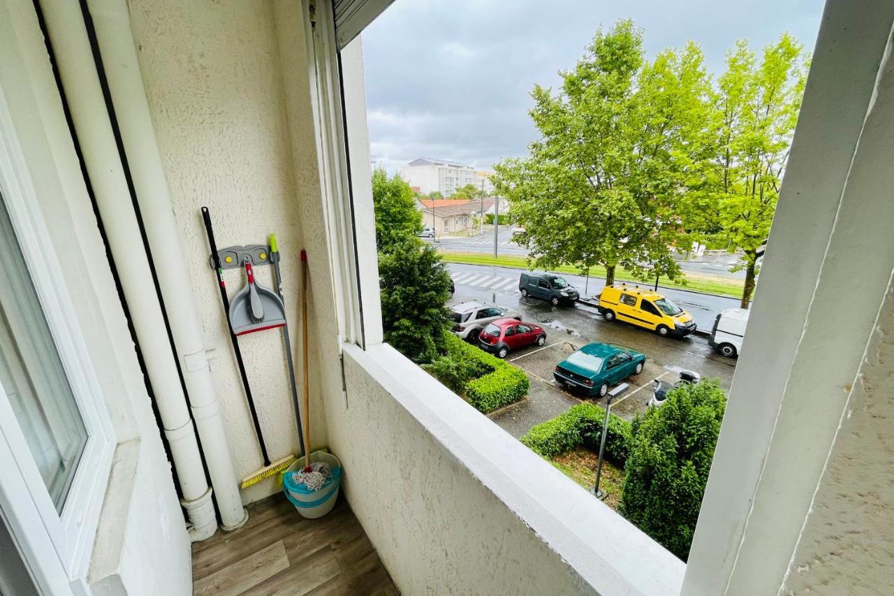 Luminous Apartment With Parking Near The City Center Cenon Kültér fotó