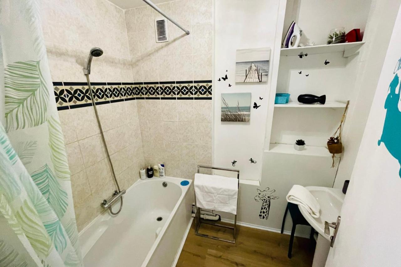 Luminous Apartment With Parking Near The City Center Cenon Kültér fotó